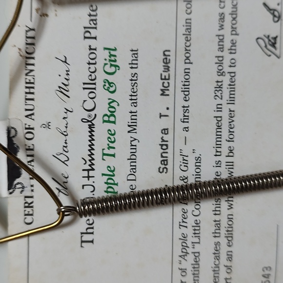 Collectors Plate - Picture 5 of 8